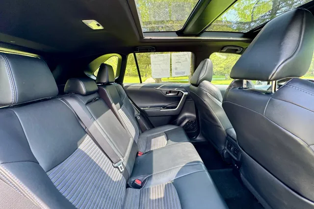 2021 Toyota RAV4 XSE - Photo 28