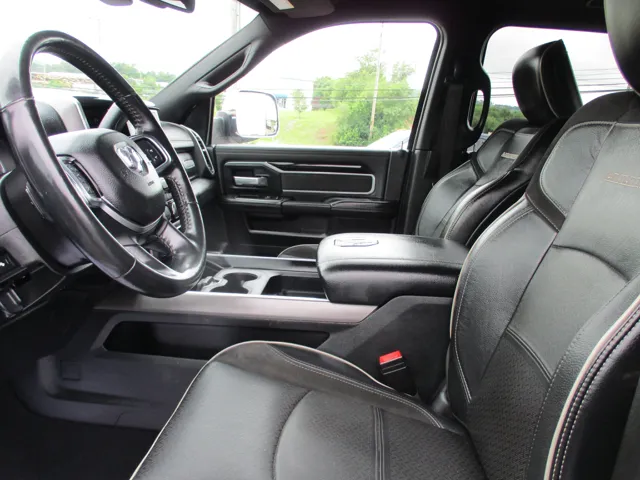 2020 Ram 3500 Laramie photo 5