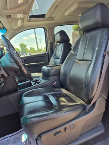 2011 Chevrolet Silverado 3500HD LTZ - Photo 15