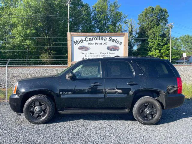 2009 GMC Yukon SLT2's photo