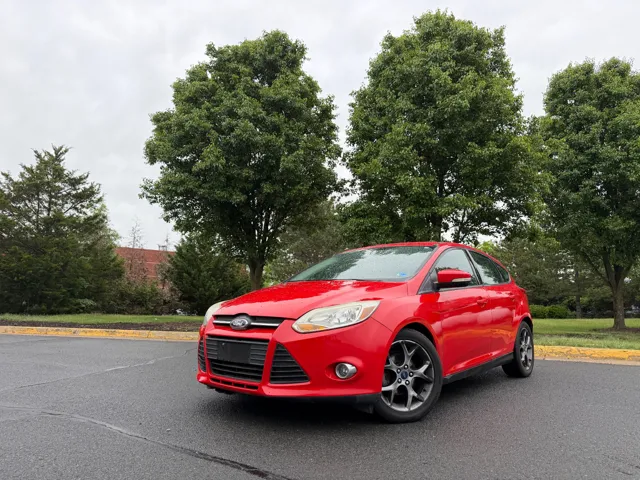 2014 Ford Focus 5 Door Hatch SE's photo