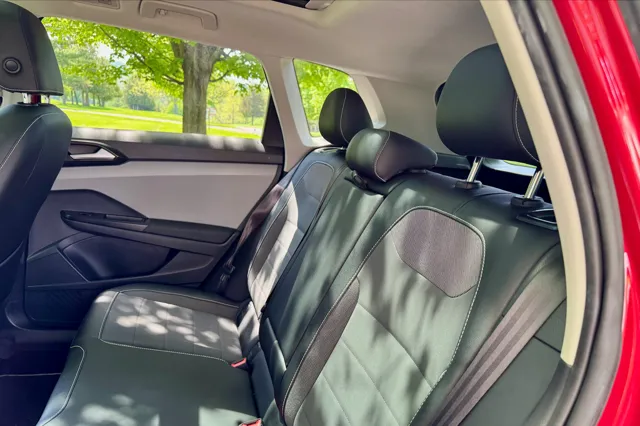 2023 Volkswagen Taos SE - Photo 18