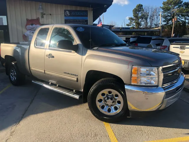 2013 Chevrolet Silverado LS's photo
