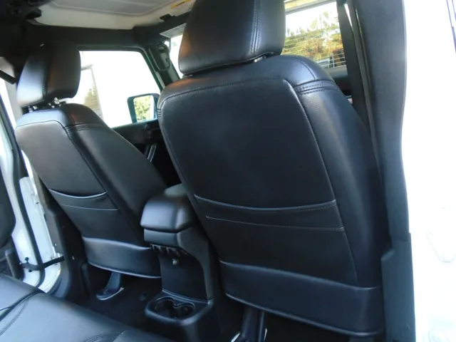 2015 Jeep Wrangler Unlimited Sahara - Photo 57