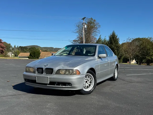2002 BMW 5 Series 525i