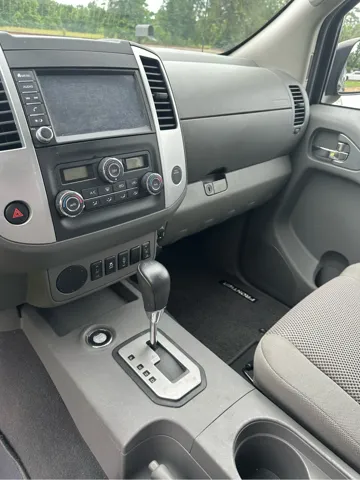 2021 Nissan Frontier SV - Photo 16