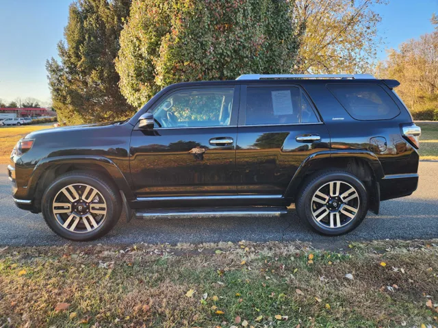 2016 Toyota 4Runner Limited's photo