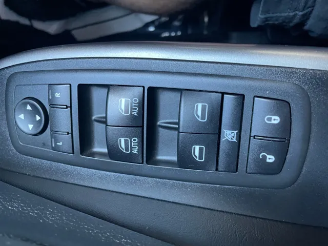 2020 Jeep Cherokee Latitude photo 14