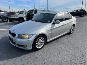 2010 BMW 3 Series 328i's photo