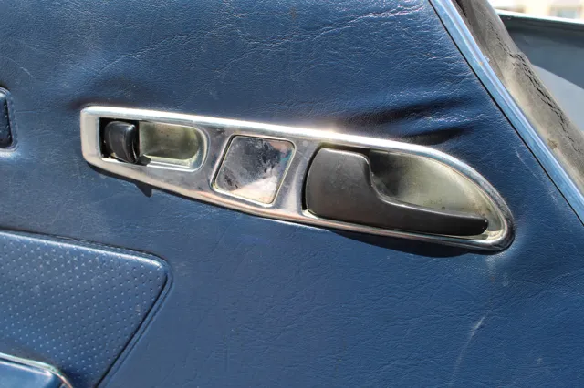 1984 Mercedes Benz 380 photo 14