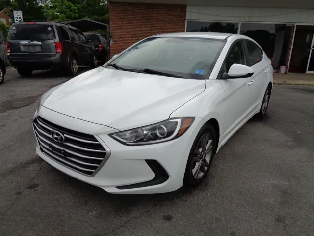 2017 Hyundai Elantra 2.0 SE A/T PZEV's photo
