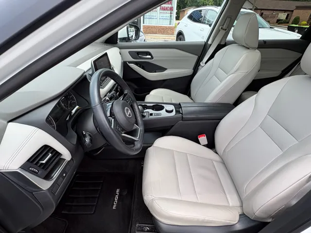 2023 Nissan Rogue SV - Photo 12