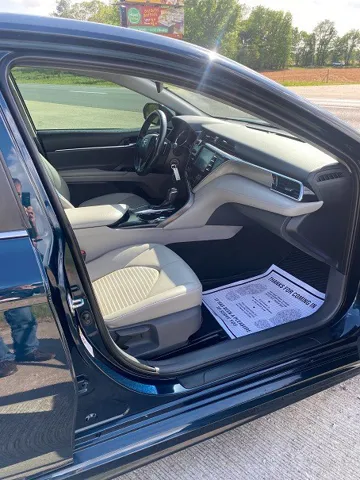 2018 Toyota Camry SE - Photo 6