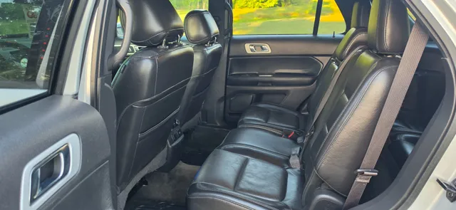 2015 Ford Explorer Limited - Photo 12