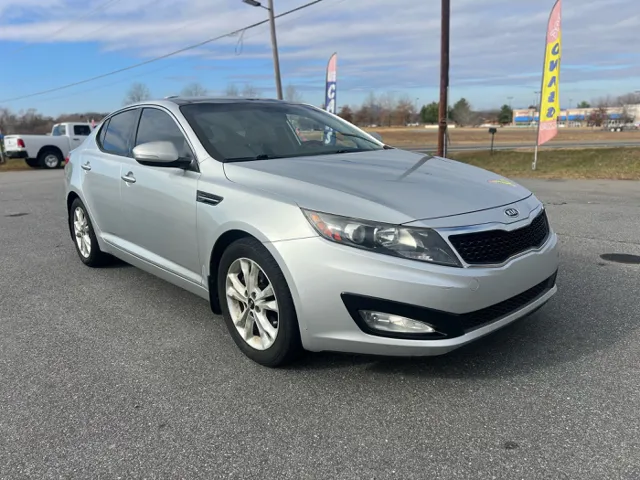 2011 Kia Optima EX's photo