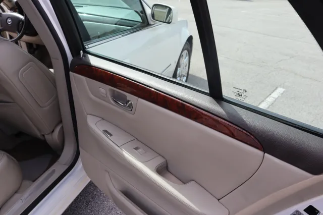 2007 Cadillac DTS - Photo 27