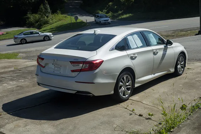2019 Honda Accord LX - Photo 6