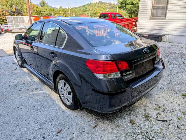 2013 Subaru Legacy 2.5i photo 10