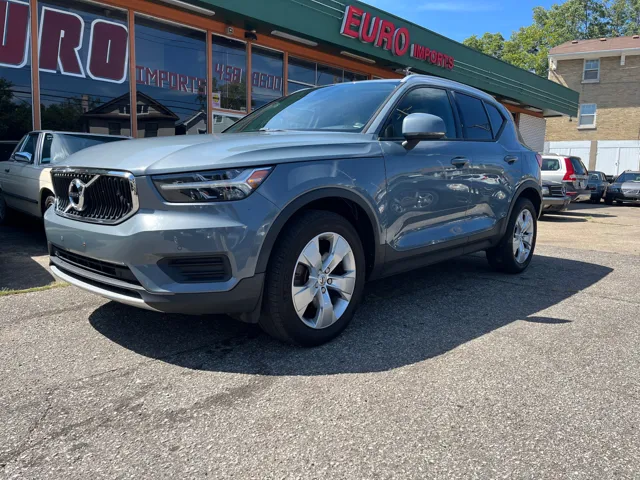 2020 Volvo XC40