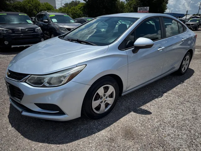 2017 Chevrolet Cruze LS Auto's photo
