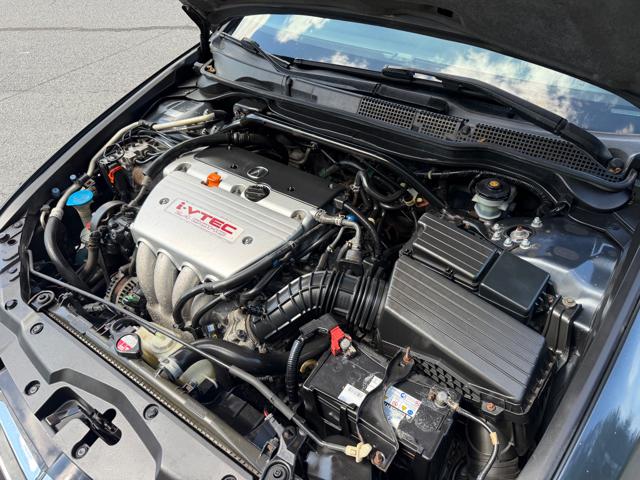 2005 Acura TSX 5-Speed AT