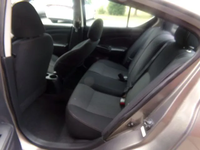 2014 Nissan Versa Sedan SV - Photo 5