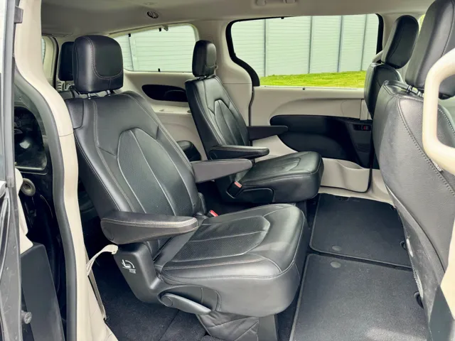 2018 Chrysler Pacifica Touring L - Photo 30