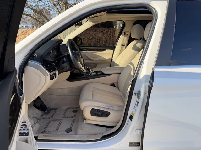 2015 BMW X5 xDrive35d - Photo 31