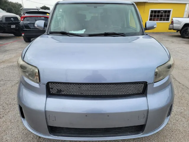 2010 Scion xB's photo