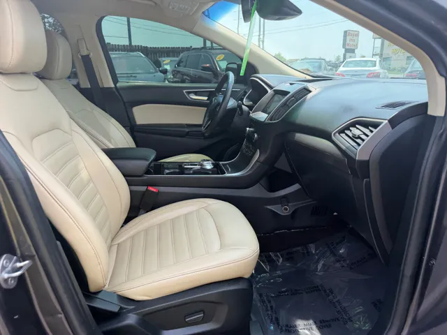 2020 Ford Edge SEL - Photo 17