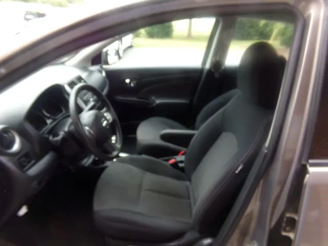 2014 Nissan Versa Sedan SV - Photo 6