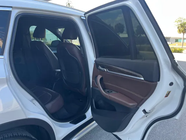 2017 BMW X1 28i - Photo 21