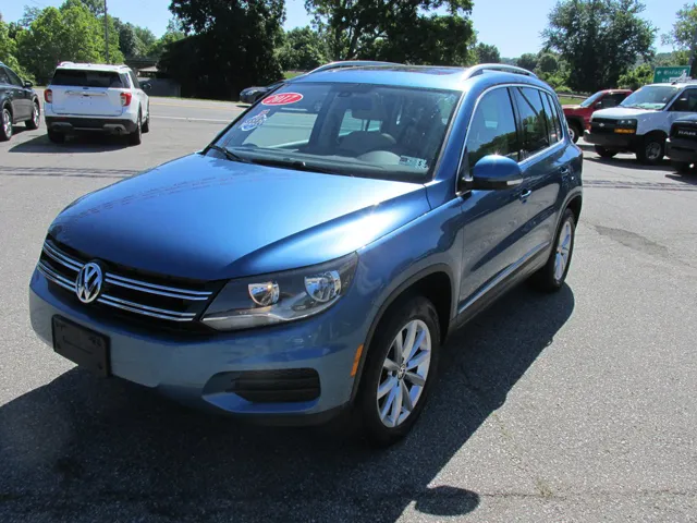 2017 Volkswagen Tiguan 2.0T Wolfsburg Edition 4Motion's photo