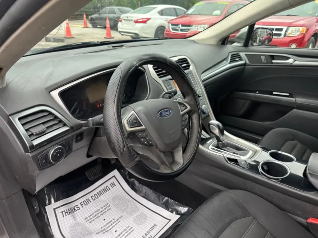 2014 Ford Fusion SE - Photo 7