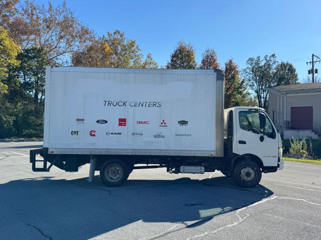 2015 Hino 195 Box truck