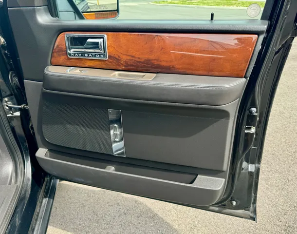 2012 Lincoln Navigator Base - Photo 35