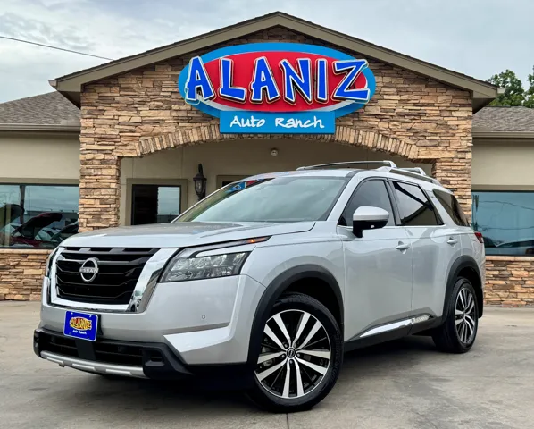 2025 Nissan Pathfinder Platinum 2WD's photo
