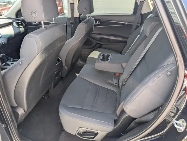 2018 Kia Sorento LX photo 9