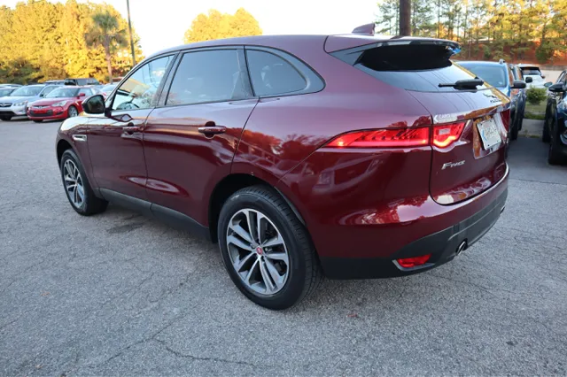 2017 Jaguar F-PACE Premium photo 2