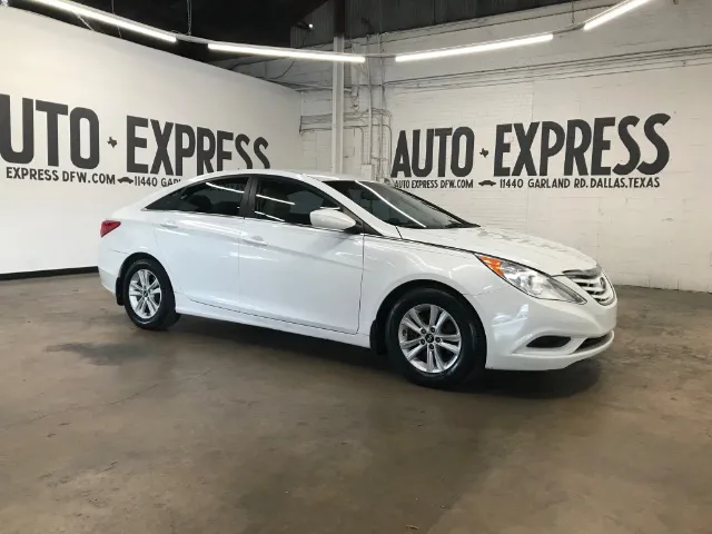 2012 Hyundai Sonata GLS I4 A/T's photo
