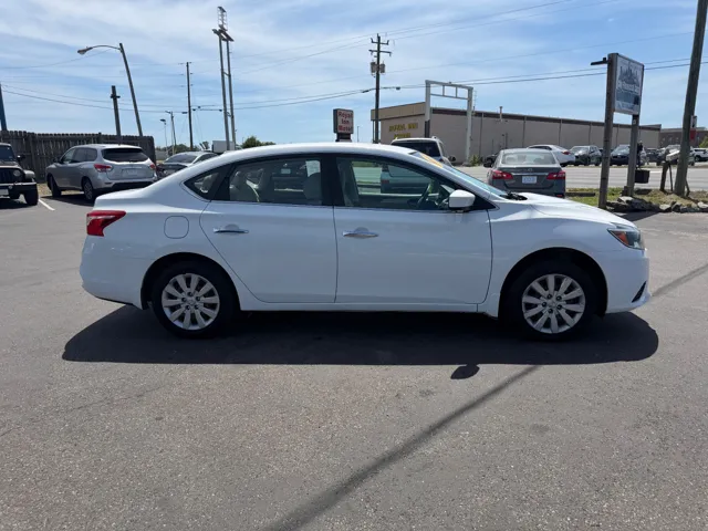 2017 Nissan Sentra S - Photo 14