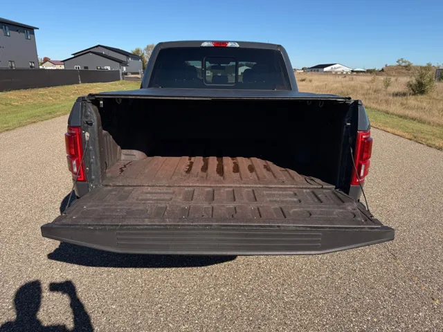 2016 Ford F-150 Lariat photo 4