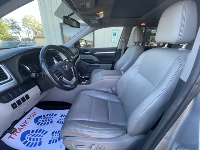 2015 Toyota Highlander XLE - Photo 11