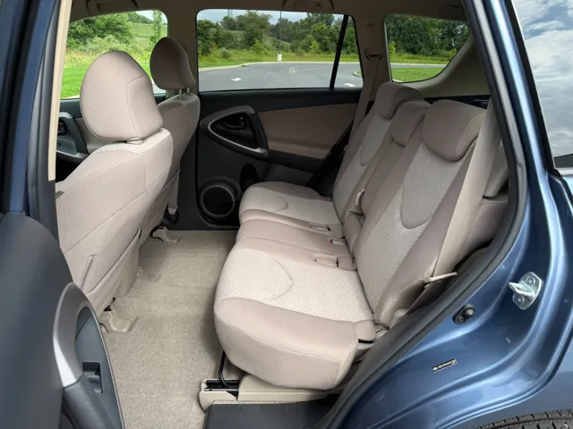 2006 Toyota RAV4 Base - Photo 14