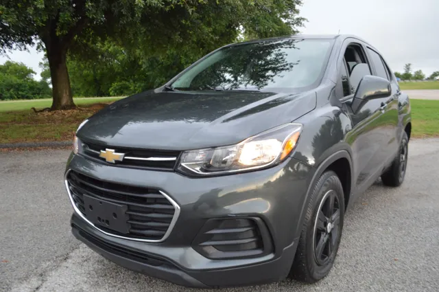 2020 Chevrolet Trax LS's photo