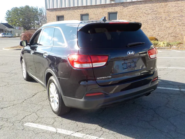 2016 Kia Sorento LX - Photo 9
