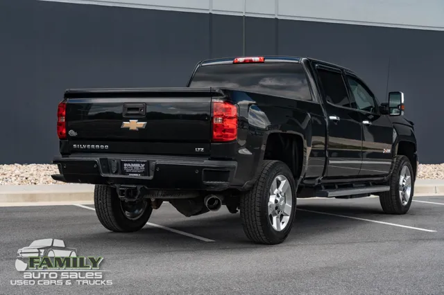 2016 Chevrolet Silverado 2500HD LTZ - Photo 9