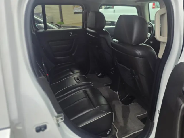 2010 Hummer H3 Luxury Edition - Photo 15