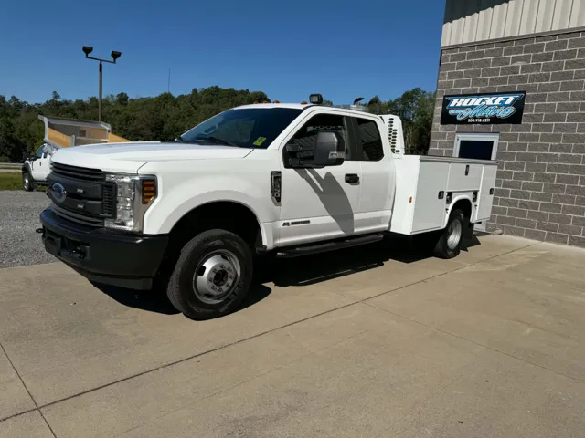 2019 Ford F-350 Super Duty Chassis Cab