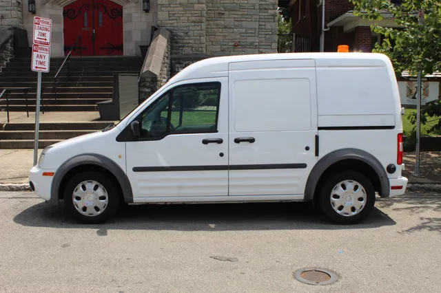 2013 Ford Transit Connect XLT photo 2